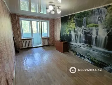2-комнатная квартира, этаж 3 из 5, 42 м²
