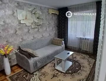 2-комнатная квартира, этаж 2 из 4, 48 м², Посуточно