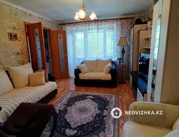 3-комнатная квартира, этаж 4 из 5, 59 м²