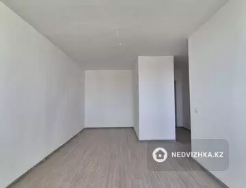 1-комнатная квартира, этаж 15 из 15, 40 м²