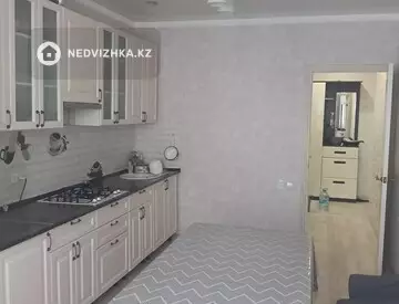 2-комнатная квартира, этаж 8 из 8, 76 м²