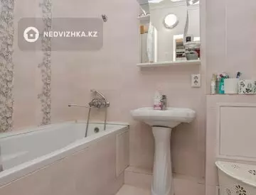 2-комнатная квартира, этаж 4 из 9, 65 м²
