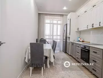 2-комнатная квартира, этаж 8 из 9, 70 м²