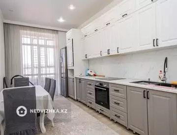 2-комнатная квартира, этаж 8 из 9, 70 м²