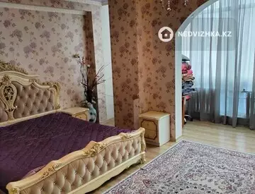 3-комнатная квартира, этаж 3 из 10, 98 м²