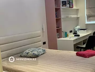 4-комнатная квартира, этаж 5 из 10, 145 м²