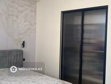 4-комнатная квартира, этаж 5 из 10, 145 м²