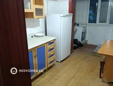 3-комнатная квартира, этаж 2 из 5, 60 м², На длительный срок
