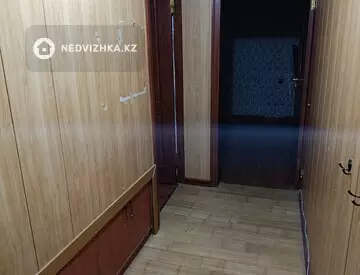 3-комнатная квартира, этаж 2 из 5, 60 м², На длительный срок
