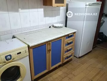 3-комнатная квартира, этаж 2 из 5, 60 м², На длительный срок