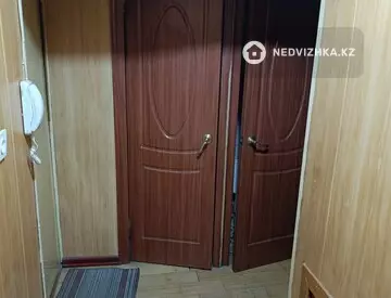 3-комнатная квартира, этаж 2 из 5, 60 м², На длительный срок