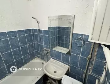 1-комнатная квартира, этаж 4 из 5, 30 м²