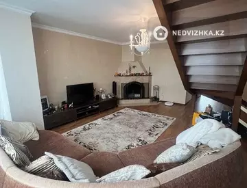 4-комнатная квартира, этаж 18 из 18, 200 м²
