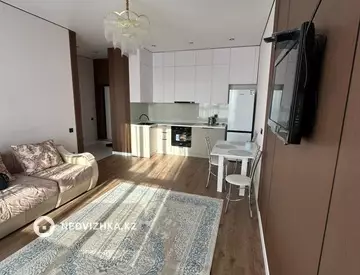 2-комнатная квартира, этаж 13 из 14, 44 м², На длительный срок