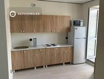 1-комнатная квартира, этаж 4 из 10, 38 м², На длительный срок