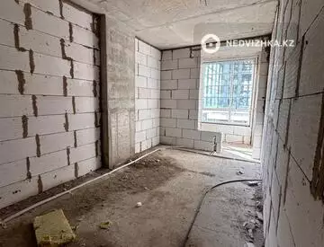 4-комнатная квартира, этаж 4 из 18, 126 м²