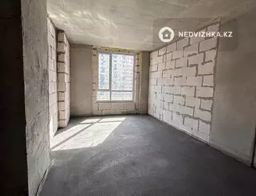4-комнатная квартира, этаж 4 из 18, 126 м²