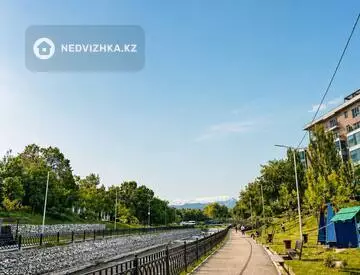 2-комнатная квартира, этаж 1 из 6, 67 м²