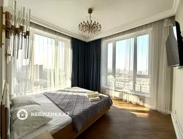 2-комнатная квартира, этаж 11 из 16, 65 м², Посуточно