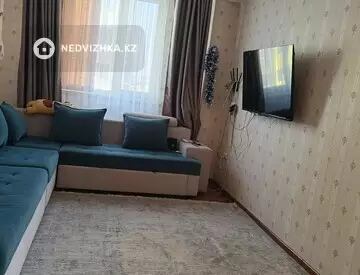3-комнатная квартира, этаж 4 из 9, 70 м²