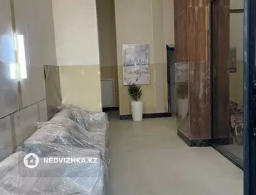 2-комнатная квартира, этаж 8 из 9, 65 м²