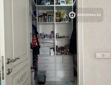 3-комнатная квартира, этаж 5 из 10, 93 м²