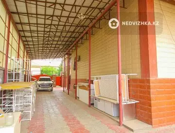 7-комнатный дом, 10 соток, 450 м²
