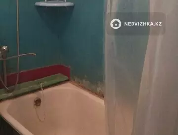 2-комнатная квартира, этаж 4 из 5, 76 м², На длительный срок