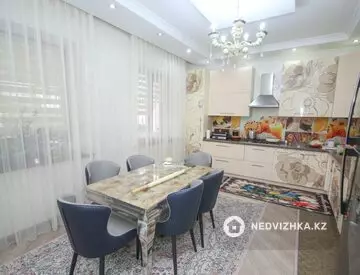 5-комнатный дом, 1.5 соток, 200 м²
