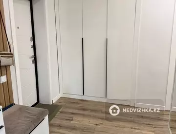 3-комнатная квартира, этаж 10 из 12, 70 м²