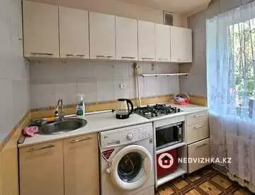 2-комнатная квартира, этаж 1 из 4, 40 м², На длительный срок