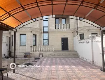 5-комнатный таунхаус, 4 соток, 245 м²