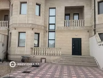 5-комнатный таунхаус, 4 соток, 245 м²