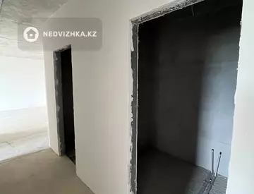 3-комнатная квартира, этаж 4 из 12, 105 м²