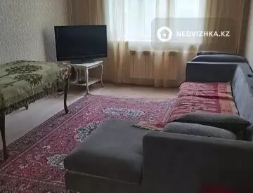 4-комнатная квартира, этаж 2 из 9, 100 м², На длительный срок