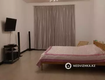 5-комнатный дом, 8 соток, 243 м²