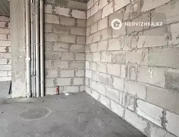 4-комнатная квартира, этаж 5 из 7, 168 м²