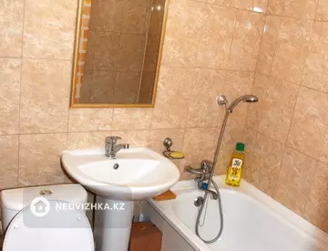 1-комнатная квартира, этаж 2 из 3, 33 м², Посуточно