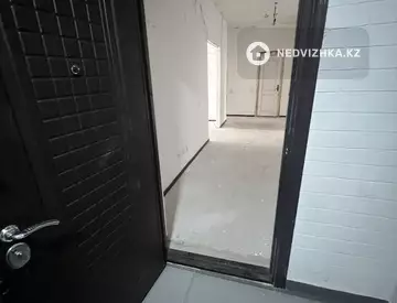 3-комнатная квартира, этаж 4 из 21, 104 м²