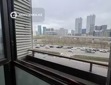 3-комнатная квартира, этаж 4 из 21, 104 м²
