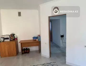 1-комнатная квартира, этаж 4 из 9, 61 м²