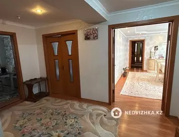 4-комнатная квартира, этаж 1 из 3, 117 м²