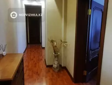 3-комнатная квартира, этаж 2 из 4, 71 м²
