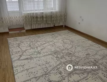 1-комнатная квартира, этаж 4 из 9, 42 м², На длительный срок