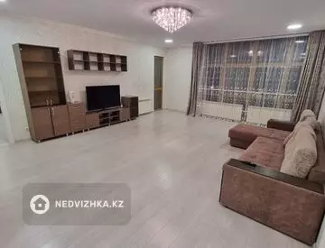 4-комнатная квартира, этаж 2 из 6, 200 м², На длительный срок