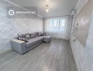 1-комнатная квартира, этаж 8 из 10, 42 м²