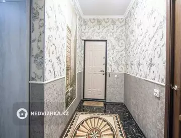9-комнатная квартира, этаж 9 из 9, 70 м²