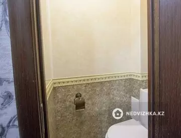9-комнатная квартира, этаж 9 из 9, 70 м²