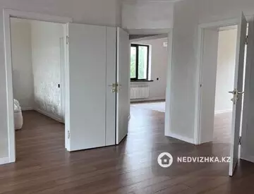 9-комнатный дом, 8 соток, 500 м²