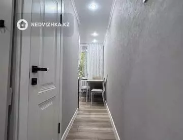 1-комнатная квартира, этаж 3 из 4, 33 м²